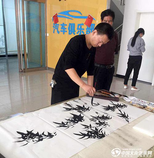 洛阳市帝都书画院院长王建生,副院长李喜军,苏亚峰,肖建华,副秘书长