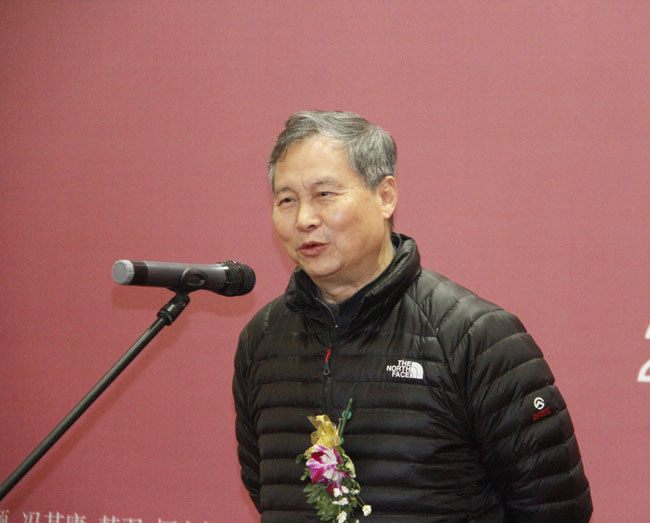 亿龙集团董事长,著名企业家,收藏家,王艳菊女士致辞