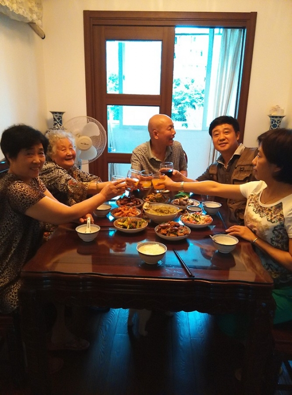 在张家中午宴.jpg